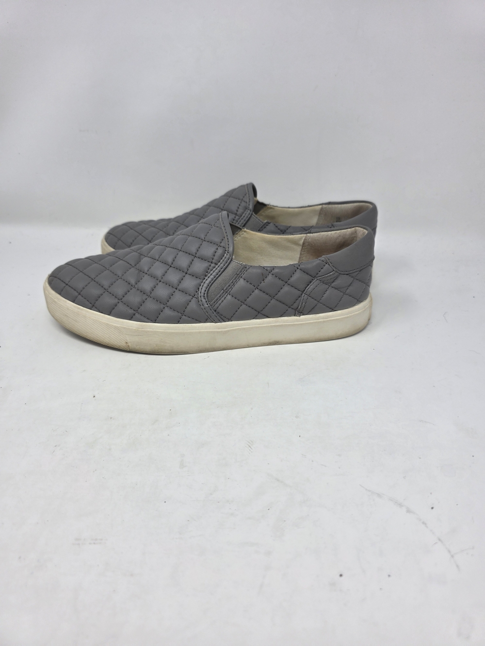 Sam Edelman Becker Quilted Leather Slip On Sneakers Womens Size 8.5 Grey